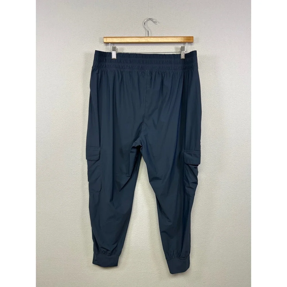 Old Navy Gorpcore Athleisure Womens L Petite Navy Blue SleekTech Cargo Joggers